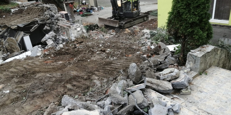 După „Boss”, a venit „Gatsby”. Continuă demolarea teraselor construite ilegal pe malurile Begăi