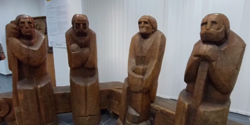 Expoziție inedită la Muzeul Satului Bănățean. Lucrări de pictură și sculptură, admirate la Timișoara