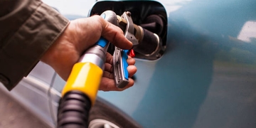 Sute de nereguli la firme din Timiș care comercializează carburanți