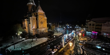 Timișoara s-a colorat în alb! Prima zăpadă din acest sezon FOTO