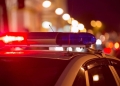 Claie peste grămadă! 41 de migranți, descoperiți de polițiști într-un imobil din Sânandrei