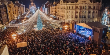 Un milion de luminițe, aprinse în centrul Timișoarei! S-a deschis Târgul de Crăciun FOTO