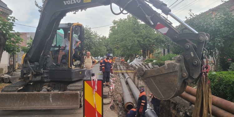 Lucrările Aquatim restricționează circulația pe un bulevard mare din Timișoara