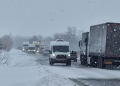 Se circulă în condiții de iarnă pe drumurile din vestul țării! Anvelopele de iarnă, obligatorii