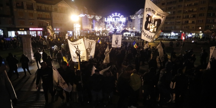 Emoție, lacrimi și un omagiu adus prin „Marșul Eroilor” de la Timișoara