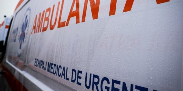 Trei fetițe, intoxicate după ce au fost spălate cu un insecticid pentru tratarea păduchi. O minoră, în stare gravă la Timișoara