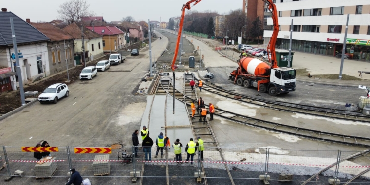 Pe banii și muzica lor vor rezolva problema! Executantul proiectului de pe Cetății, obligat să refacă parte din lucrare