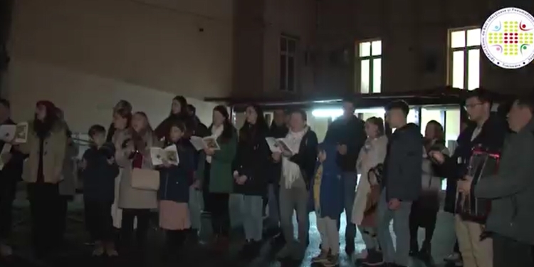 Vestea Nașterii Domnului și la cei mai puțin norocoși! Colindătorii au ajuns și la Spitalul „Victor Babeș” din Timișoara