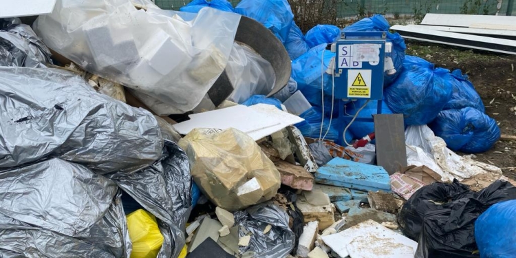 Amenzi de zeci de mii de lei aplicate unor firme de construcții, în Timișoara! Au depozitat și amestecat deșeuri