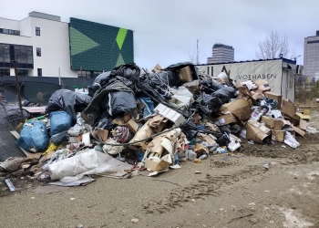 Amendă usturătoare pentru un constructor din Timișoara care a adunat un morman de gunoaie