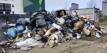 Amendă usturătoare pentru un constructor din Timișoara care a adunat un morman de gunoaie