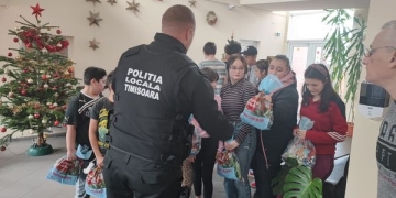 Polițiștii locali din Timișoara, Moș Crăciuni pentru copii cu povești triste