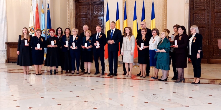 Președintele României a decorat o școală specială din județul Timiș