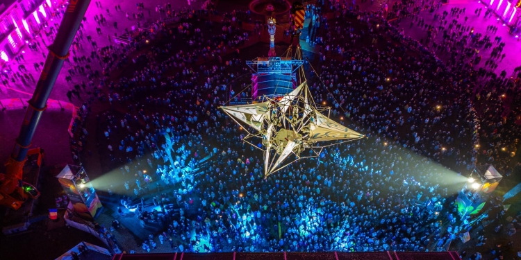 Mii de oameni în Piața Unirii, la spectacolele din închiderea Timișoara 2023