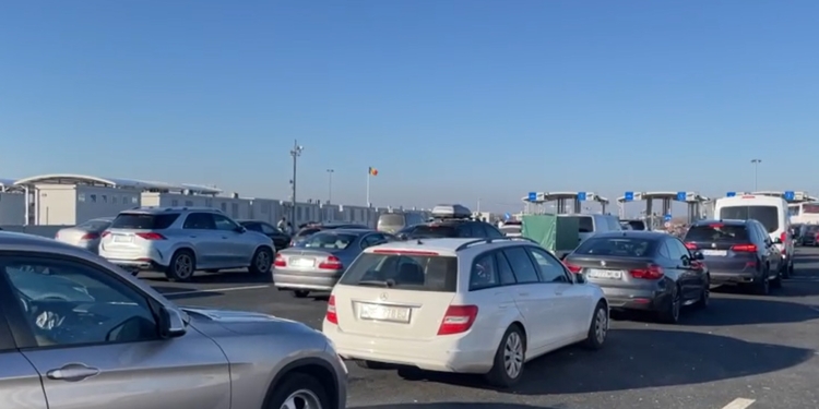 Vacanța de iarnă aglomerează vămile din vestul țării