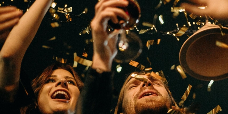 Peste jumătate de milion de români continuă sărbătoarea și în prima zi a anului! Poartă numele Sfântului Vasile