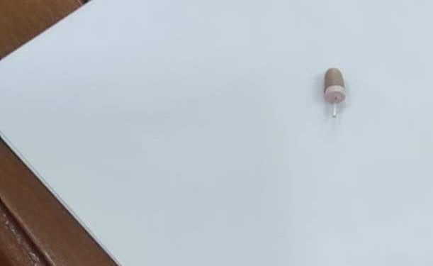 „Sufleur” de angajat în primărie! Funcționar prins cu casca în ureche, la Timișoara