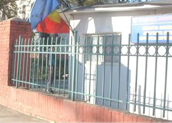 Conducerea DGASPC Timiș, pe făraș, după ce o fetiță aflată în grija unui asistent maternal a murit