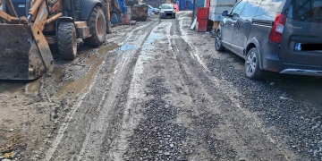 Noroiul dus pe străzile din Timișoara atrage amendă de mii de lei