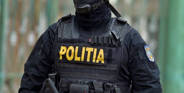 Traficanți de droguri din Timiș și Arad, ridicați de mascați