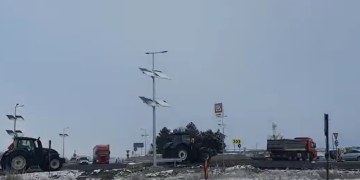 Fermierii și transportatorii din vestul țării au ieșit în stradă