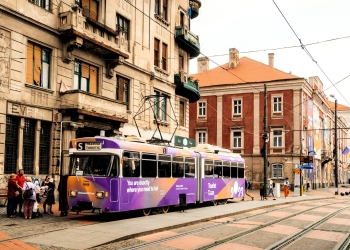 Tramvaiul turistic se plimbă pe străzile Timișoarei și în acest an