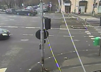 Accident într-o intersecție din Timișoara. O femeie a ajuns la spital