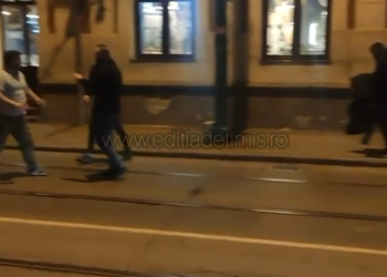 S-au încăierat în miez de noapte, în Timișoara! 4 bărbați au fost filmați cum se băteau, apoi au dormit în arest