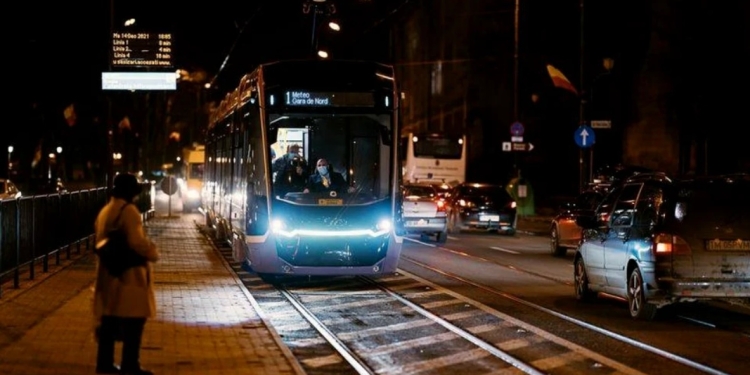 Primarul Timișoarei, certat de soție că nu funcționează sistemul de monitorizare pentru transportul public în comun din Timișoara