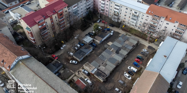 Locuri de parcare civilizate între blocuri, după ce 230 de garaje din Timișoara vor fi demolate