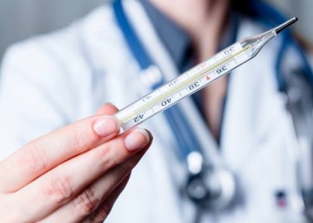 Peste 200 de locuitori din Timiș, în spital cu infecții, gripă și pneumonii