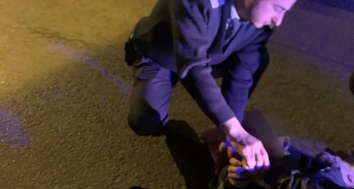 Bărbat căruia i s-a făcut rău pe stradă, salvat de un jandarm, la Timișoara