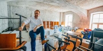 Mobilier și echipamente IT de 17 milioane euro în școlile și grădinițele din Timișoara