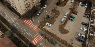 Parcare modernă și spațiu verde în zona Clăbucet din Timișoara