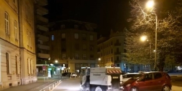 Străzile din Timișoara, mai curate! Primăria începe operațiunile de spălare și măturare