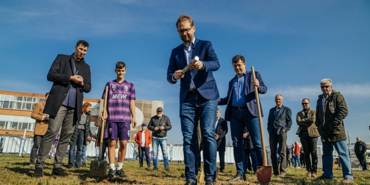 Primăria Timișoara a început construcția primul stadion de după Revoluție. Investiția, din taxele și impozitele timișorenilor