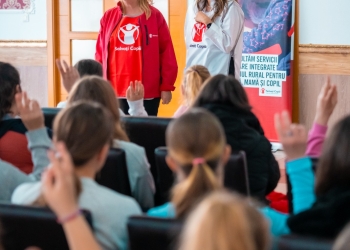 „Salvați Copiii” cere educație pentru sănătate în școli, fără acordul părinților, pentru adolescenții de peste 14 ani