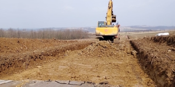 Se repară drumul de legătură între Timiș și Caraș-Severin, în zona localității Visag