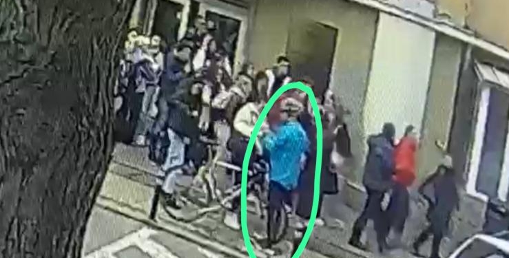 Biciclist căutat de polițiștii din Timiș, după ce a lovit un pieton și a fugit