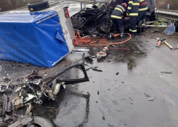 Încă o tragedie pe DN 6, în vestul țării! O persoană a decedat și alte 6 au fost rănite într-un accident rutier.