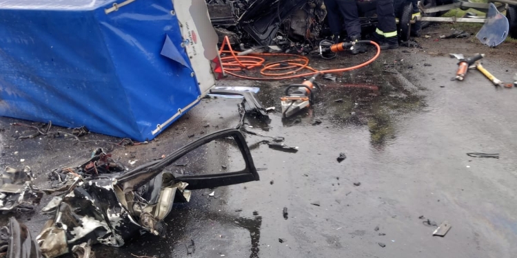 Încă o tragedie pe DN 6, în vestul țării! O persoană a decedat și alte 6 au fost rănite într-un accident rutier.