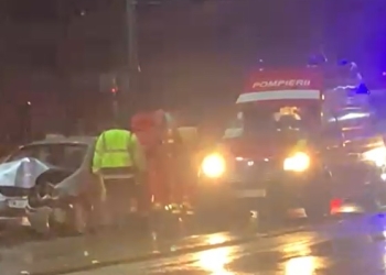 Timișoara: Septuagenari ajunși la spital, după un accident în care șoferul de 75 de ani a dat în stâlp
