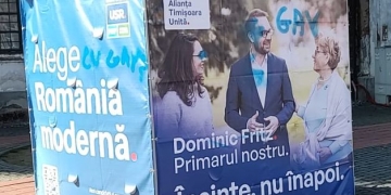 Un cort cu imaginea lui Dominic Fritz, vandalizat în Piața Libertății