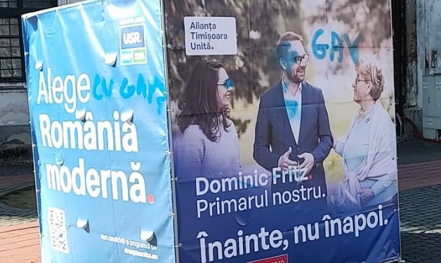 Un cort cu imaginea lui Dominic Fritz, vandalizat în Piața Libertății