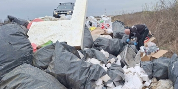 Au venit din Giroc să arunce gunoaiele din construcții pe centura Timișoarei! Poliția Locală i-a găsit și amendat