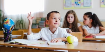 1.300 de săli de clasă, dotate cu mobilier modern! Primăria Timișoara a primit 11 oferte