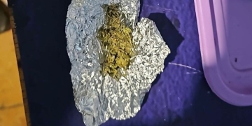 Canabis, cristal și amfetamină vândute tinerilor din Timiș! Opt persoane au fost reținute