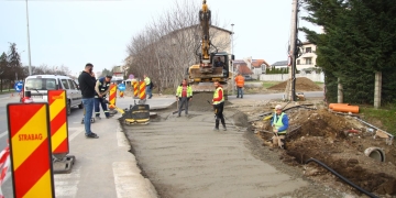 Lucrările la sensurile giratorii provizorii de pe Calea Timișoarei, la Giroc, finalizate săptămâna viitoare