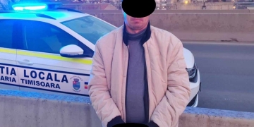 Un bărbat a vrut să se arunce de pe podul din Calea Șagului! Polițiștii locali l-au oprit