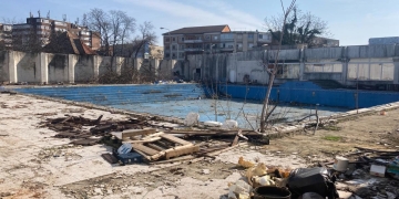 Ștrandul Termal din Timișoara, aproape o ruină. A fost preluat de primărie și va fi pregătit de sezonul de vară